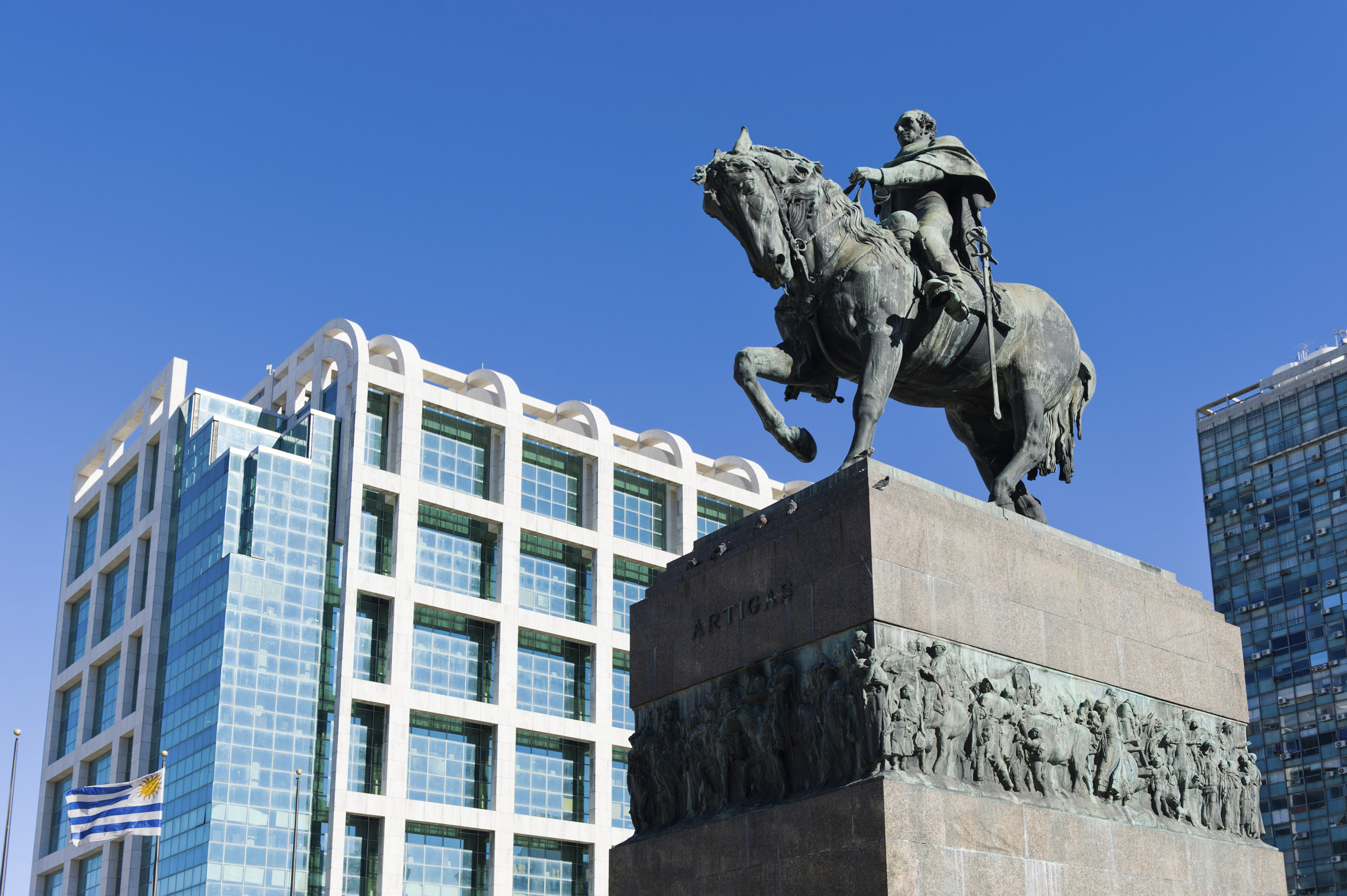 Unabhängigkeitsplatz und Artigas Statue in Montevido, Uruguay