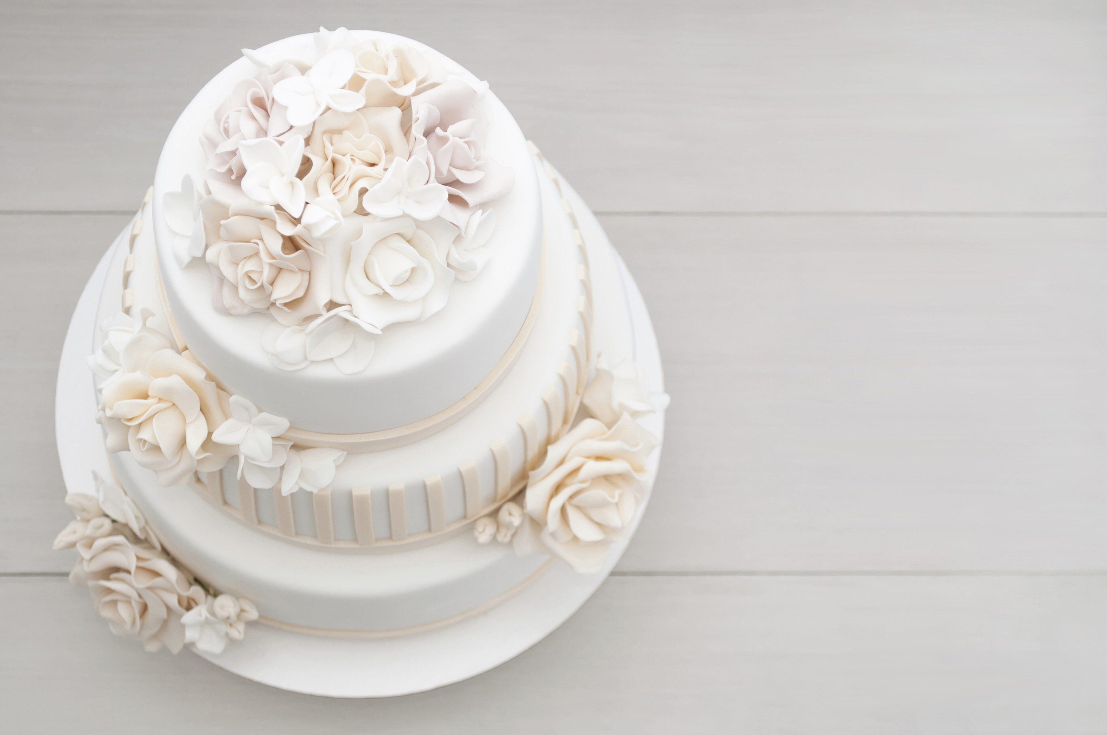 Elegante Hochzeitstorte für Ihre Hochzeit an Bord