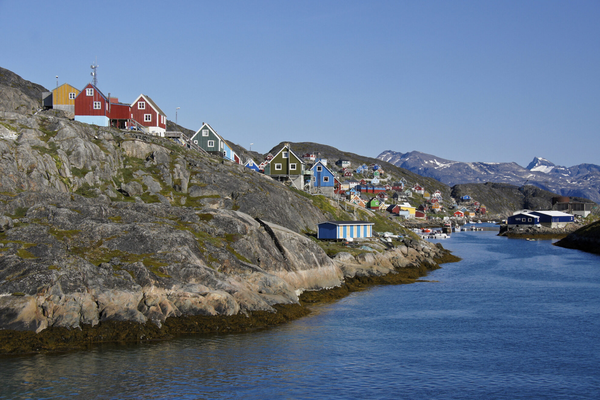 Das Dorf Kangaamiut an Grönlands Westküste
